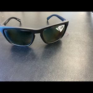 Vonzipper polarized matte black Lomax sunglasses